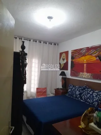 Imagem Casa de 3 dormitórios com piscina e varanda gourmet no bairro Jardim Primavera, Uberaba