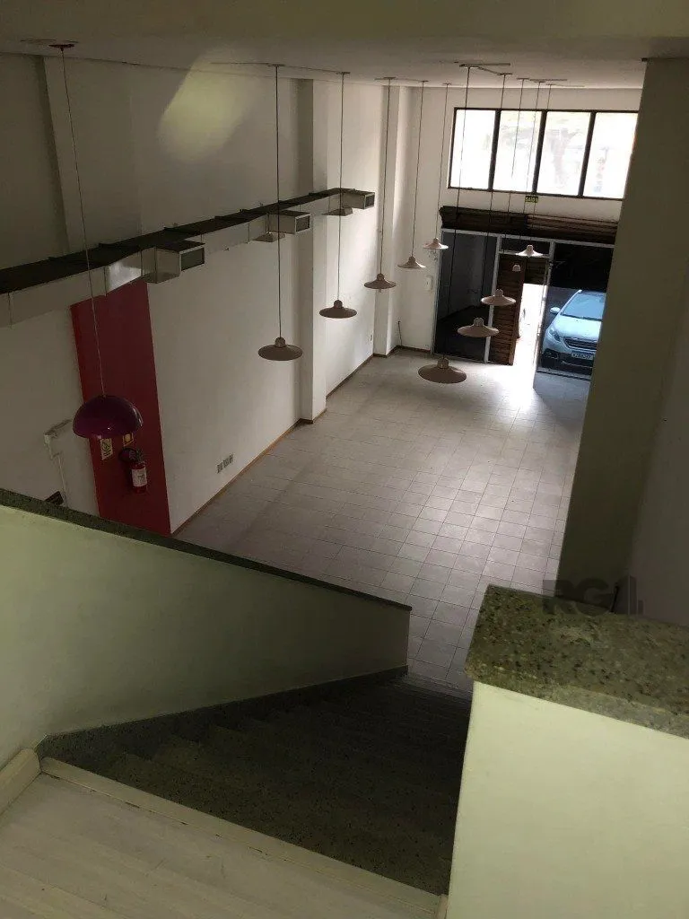 Imagem Loja comercial, disponível para venda e locação na Avenida Cristóvão Colombo