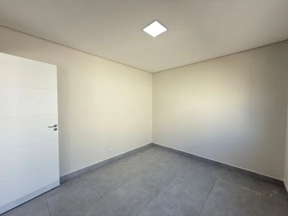 Imagem Casa Térrea Nova – 1 suíte + 1 quarto - Excelente Localização
