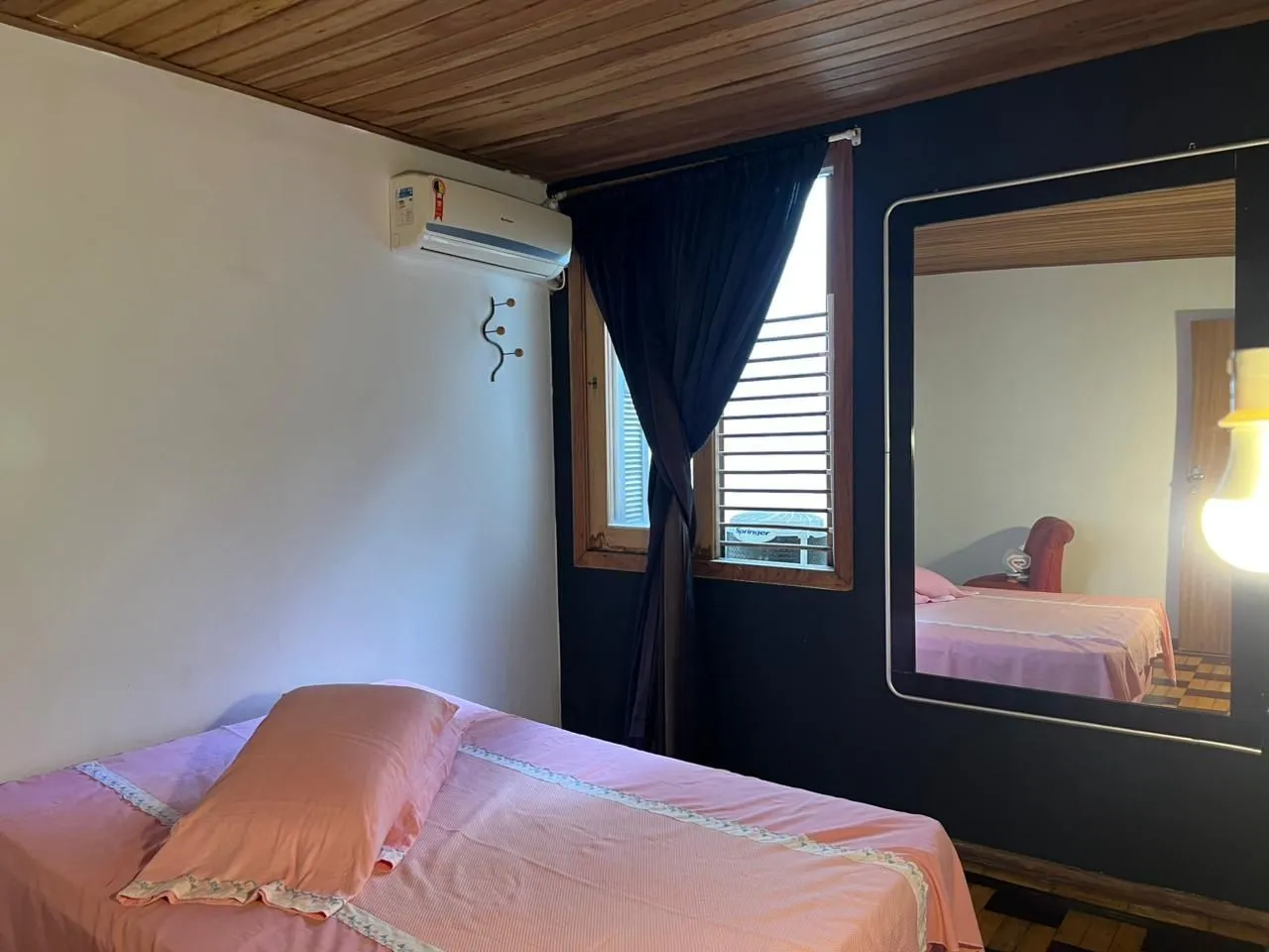 Imagem Apartamento com 03 quartos e 02 banheiros no Centro Histórico de Porto Alegre.