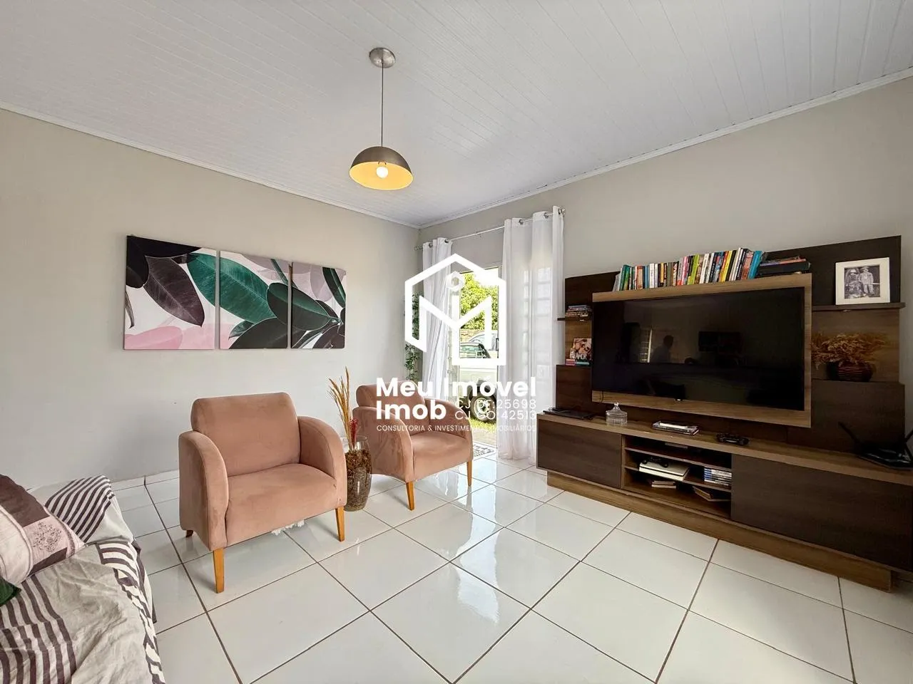 Imagem Casa 2 Quartos 1 Suíte 6 Vagas 95m² Lote 450 Arniqueiras/DF