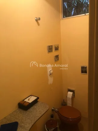 Imagem Esta casa encanta pelo conforto, amplitude e excelente distribuição dos ambientes. A área social ...