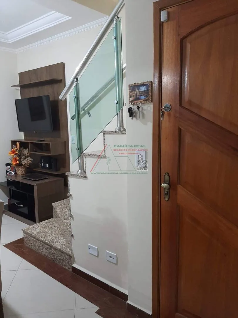 Imagem Sobrado em Condomínio Residencial, à Venda, na Vila Matilde, com 02 Dormitórios, sendo 02 Suítes, com 02 Vagas de Garagem