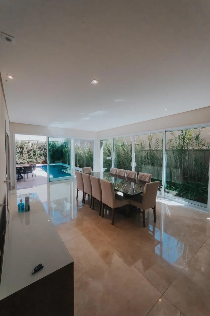 Imagem Casa em condomínio à venda no Alphaville 11 com 4 suítes.