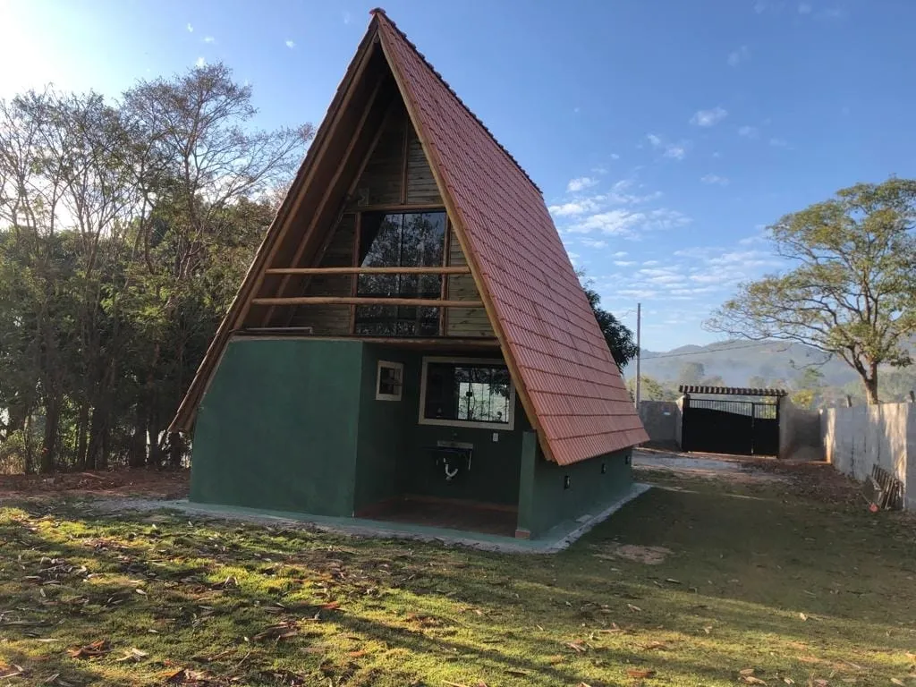 Imagem Chácara à venda 2 Quartos, 3 Vagas, 600M², Goiabal, Pindamonhangaba - SP