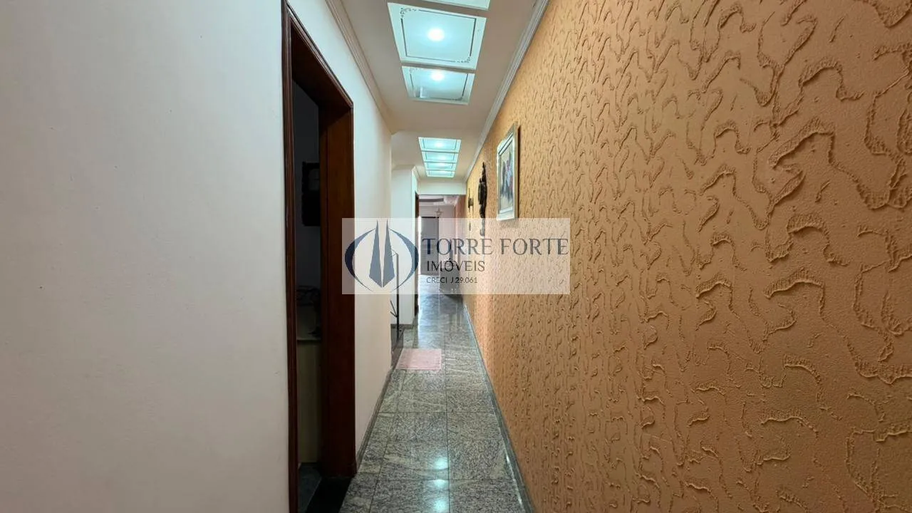 Imagem Linda casa, estilo sobrado, com 4 dormitórios e 4 vagas na Vila Alpina