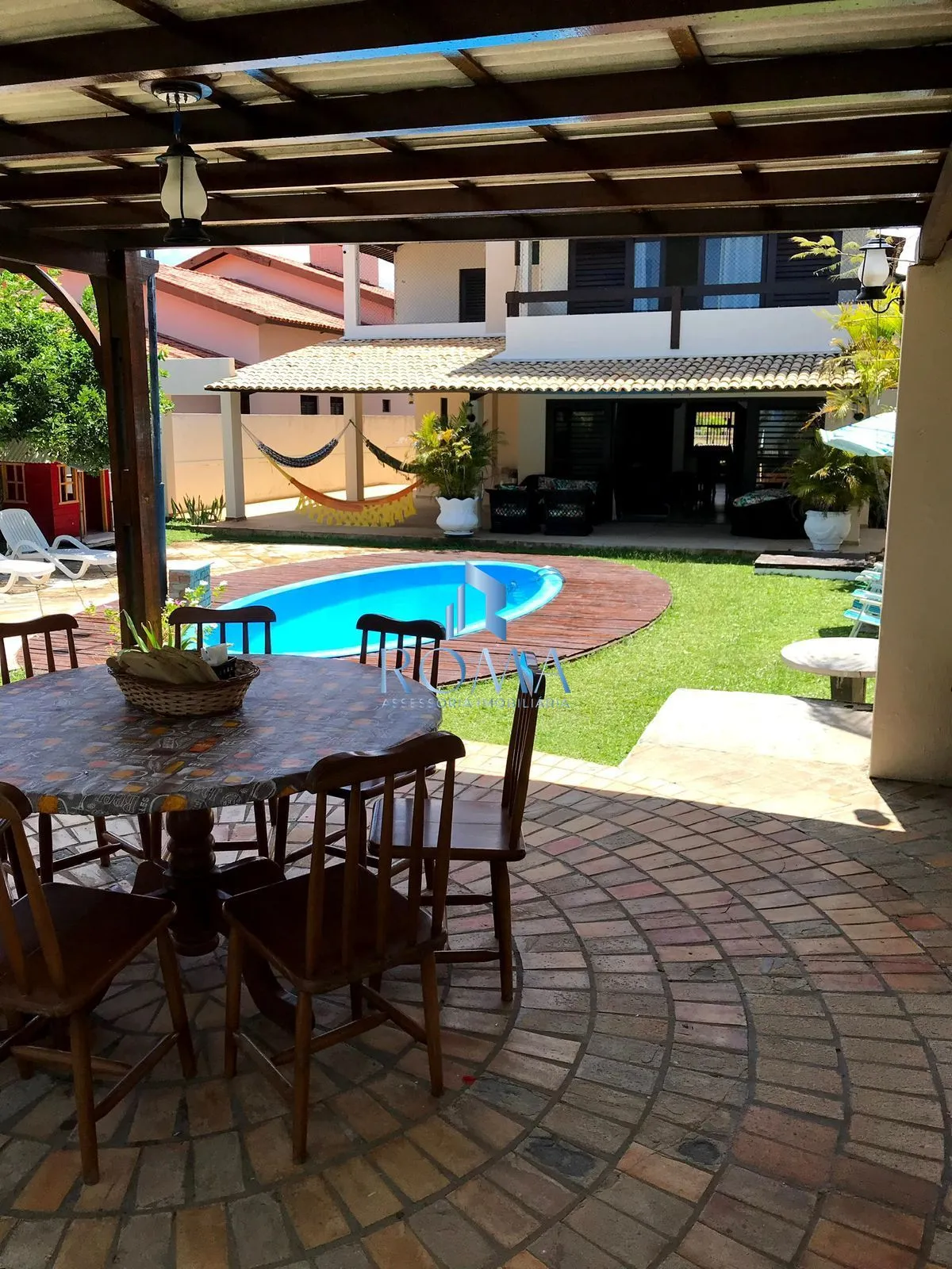 Imagem Casa à Venda em Lucena/PB com 5 Suítes e Acesso à Praia