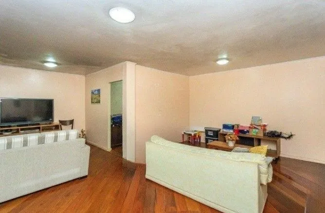 Imagem Casa com 2 dormitórios ,sendo 1 suíte para venda no bairro Tristeza em Porto Alegre/RS.