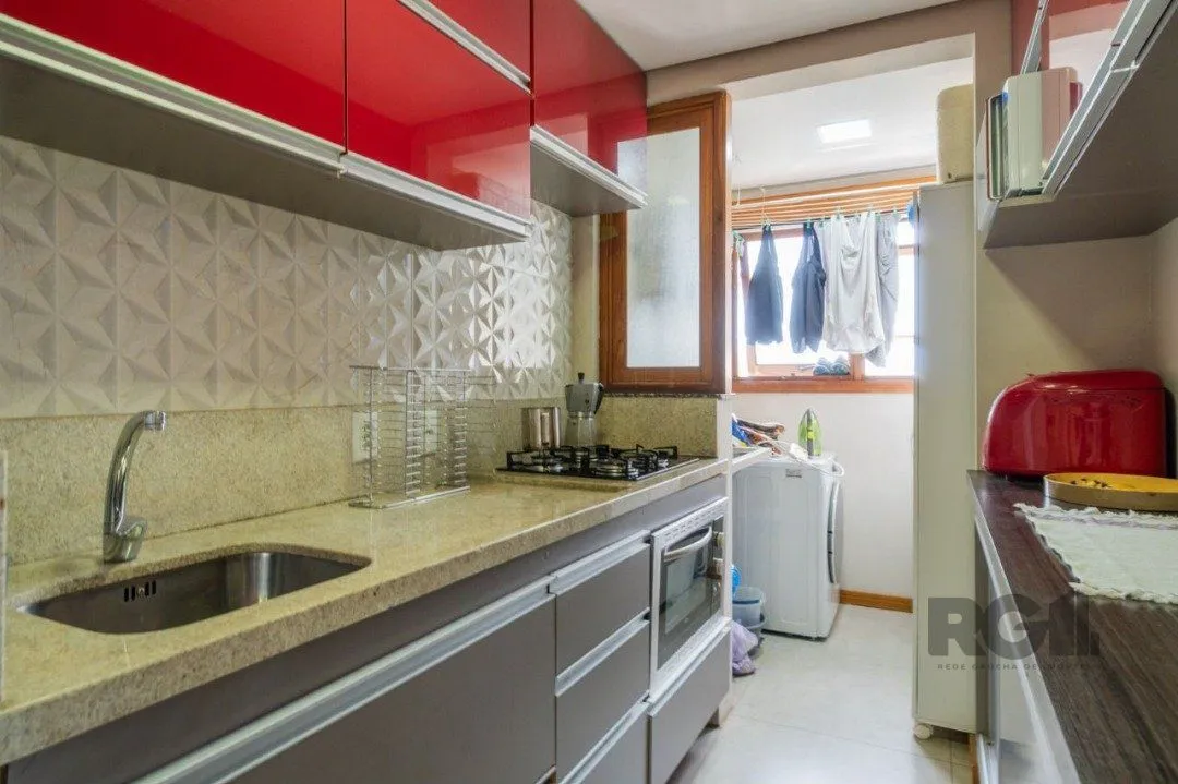 Imagem Ótimo apartamento, reformado , dois dormitórios e uma suíte, vaga escriturada.