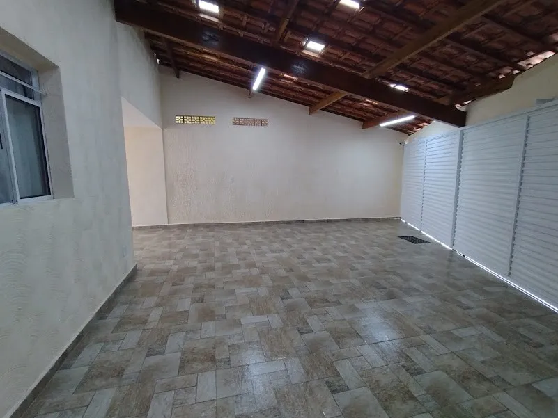 Imagem Casa para Venda em Mongaguá, Plataforma, 4 dormitórios, 3 suítes, 2 banheiros, 3 vagas