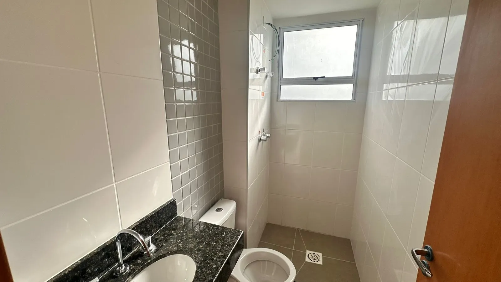 Imagem Apartamento Novo de dois dormitorios e duas vagas