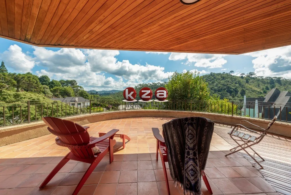 Imagem Luxuosa casa de 5 suítes em condomínio fechado - Campos do Jordão-SP - Condomínio Recanto do Sol - 900m² - 4 vagas