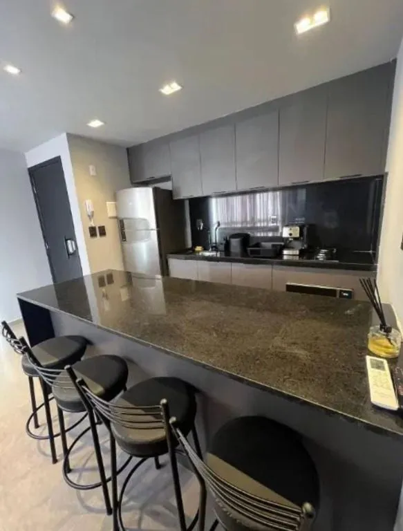 Imagem Flat reformado e mobiliado com 35m² em Manaíra. Condomínio com piscina, lazer completo e segurança, a poucos minutos da praia.