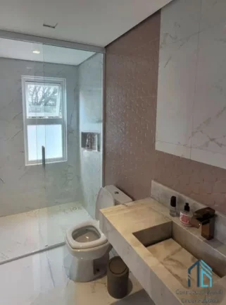 Imagem Sobrado moderno, com amplo terreno, 03 quartos c/suíte, área gourmet, em Campo Largo PR