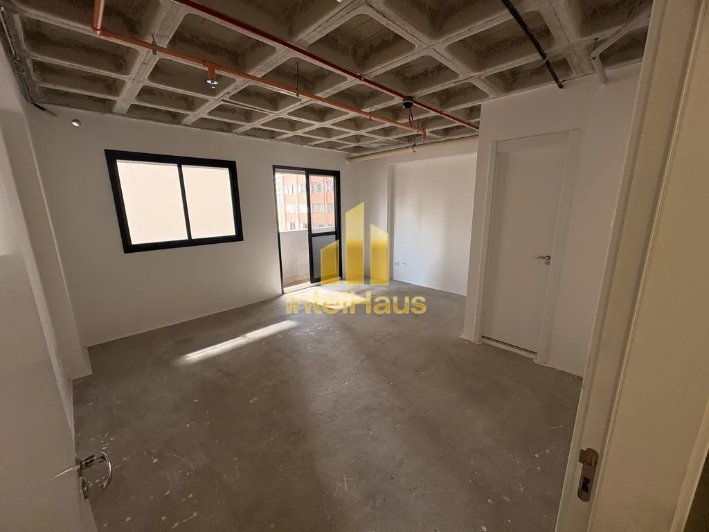 Imagem Excelente oportunidade para quem busca uma sala comercial em localização estratégica no Centro de...