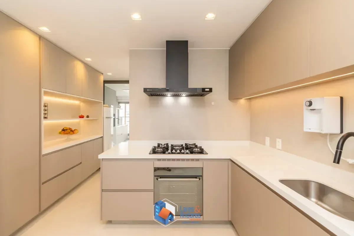 Imagem Apartamento para venda em Campo Belo com 3 quartos, sendo 3 suítes, 211m²