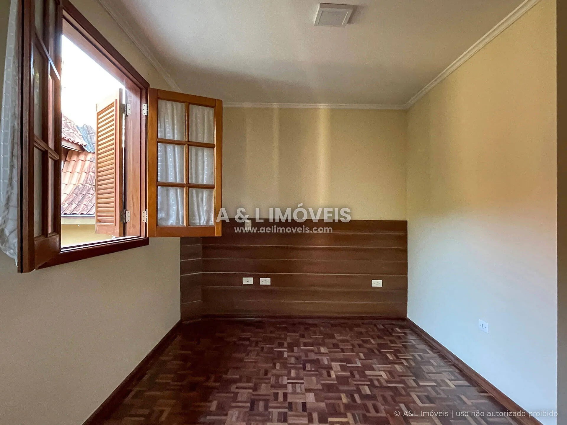 Imagem Casa 5 Dorms (4 Suítes) | Vila Inglesa, Campos do Jordão | Calefação