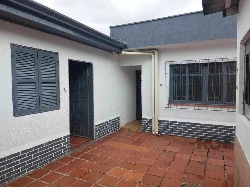 Imagem Casa de 2 dormitórios no bairro Sarandi