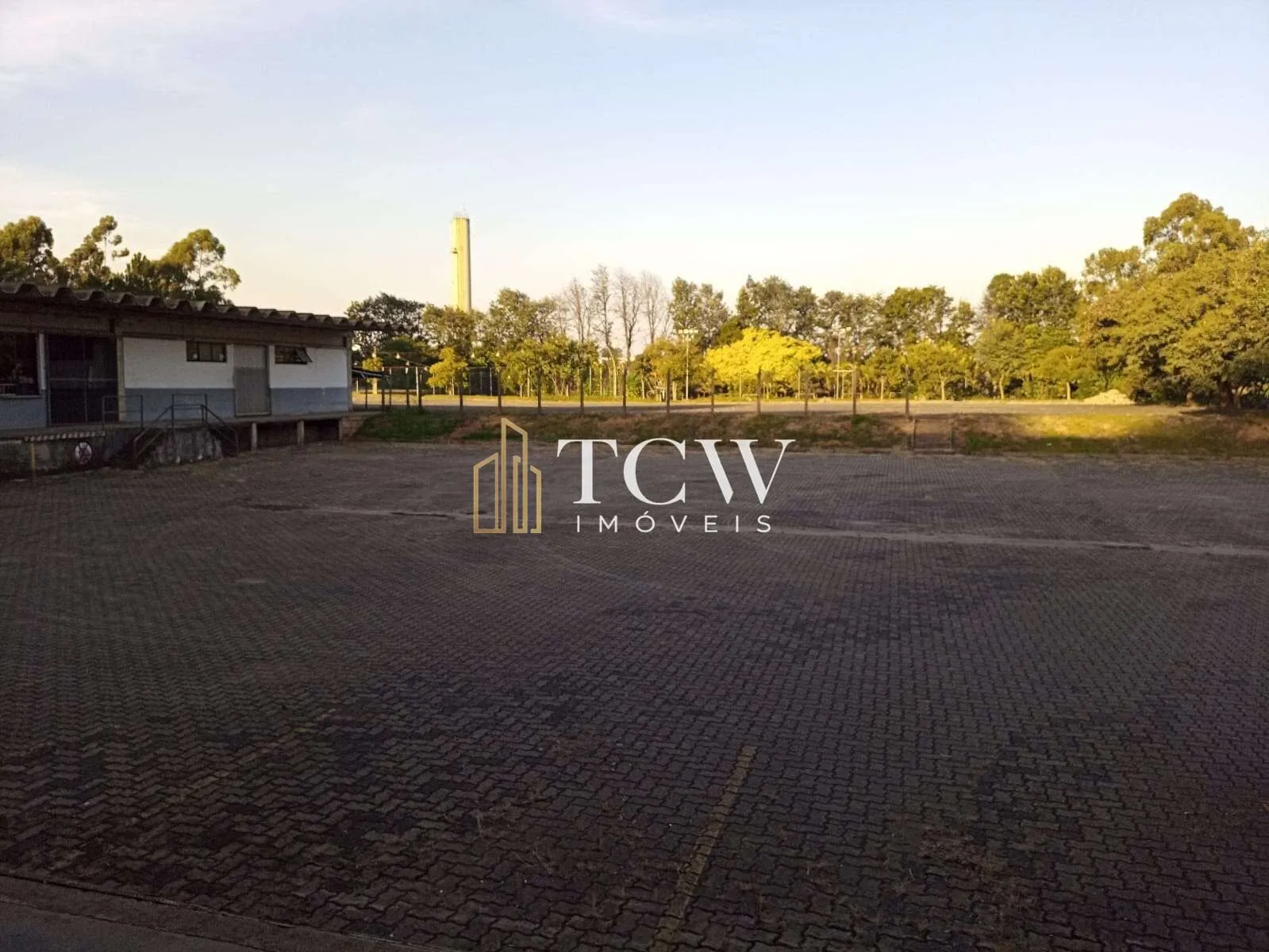 Imagem Galpão Industrial e Logístico para Locação em Alphaville Industrial | 10.500 m² | Barueri/SP