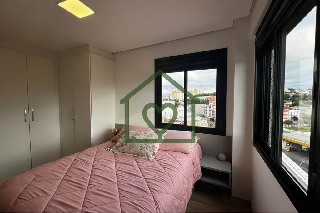 Imagem Descubra o charme e a conveniência deste aconchegante apartamento situado no coração de Porto Ale...