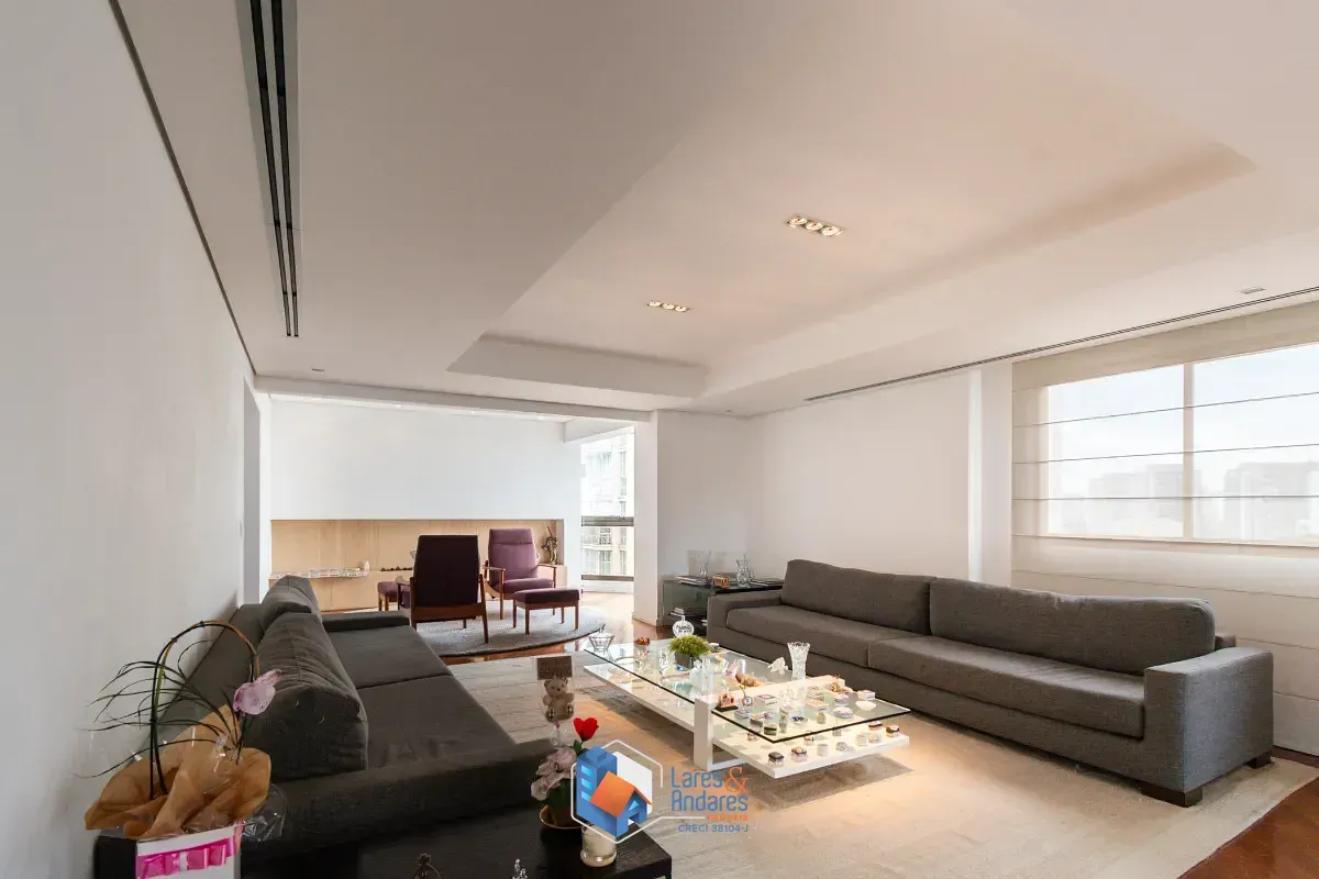 Imagem Cobertura para venda em Moema com 3 quartos, sendo 3 suítes, 389m²