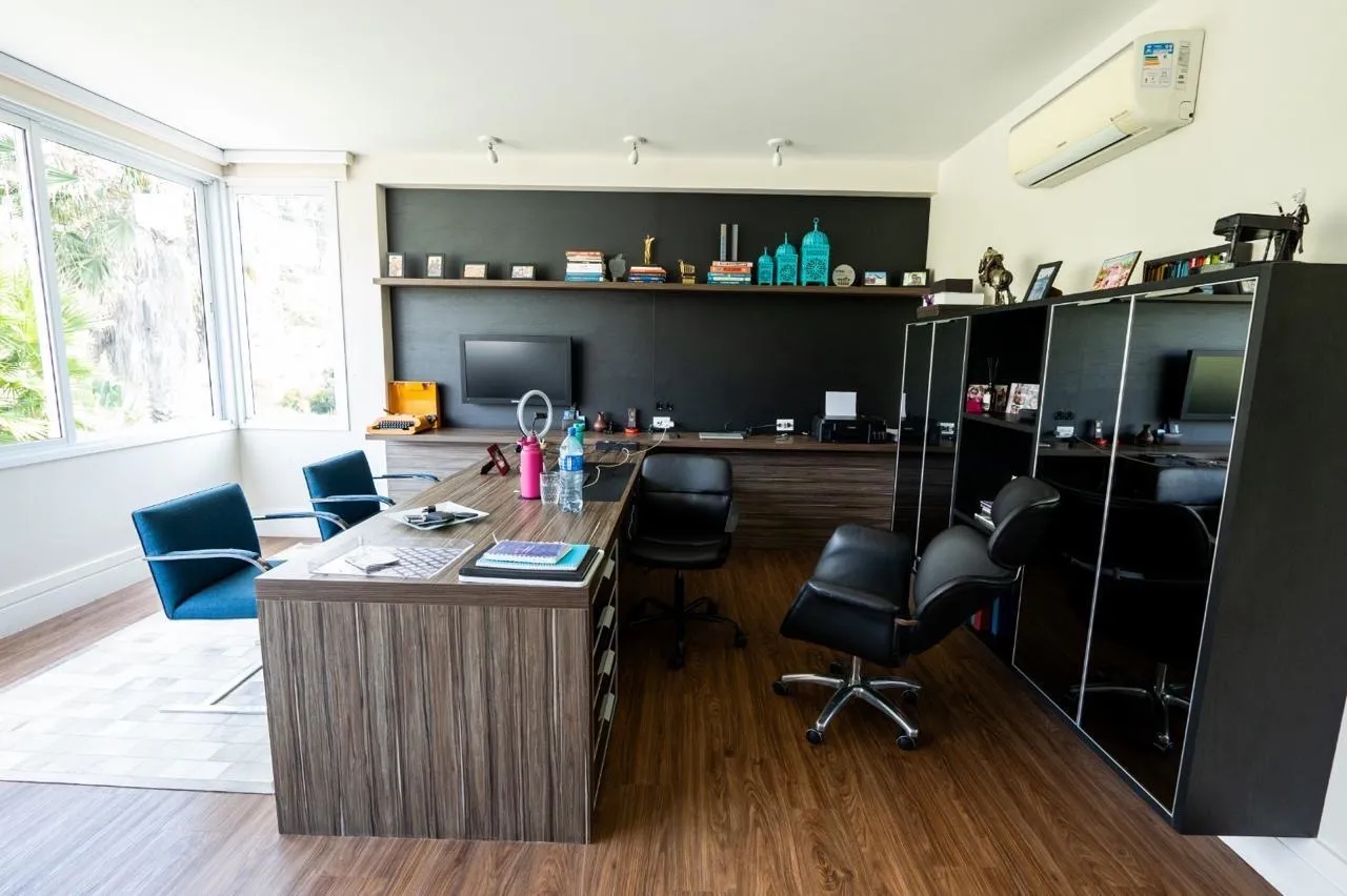 Imagem Casa 5 suítes e com 1900m² Condomínio Tamporé 1- Sp