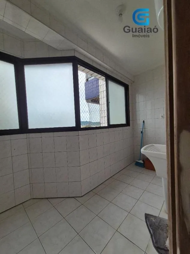 Imagem VENDO LINDO APARTAMENTO 2 DORMITÓRIOS, SUITE E GARAGEM FECHADA NA PONTA DA PRAIA EM SANTOS