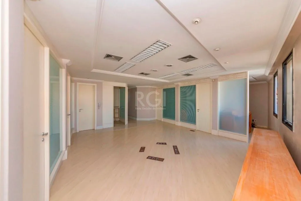 Imagem Conjunto Comercial de 129,57m2 nas Três Figueiras para comprar