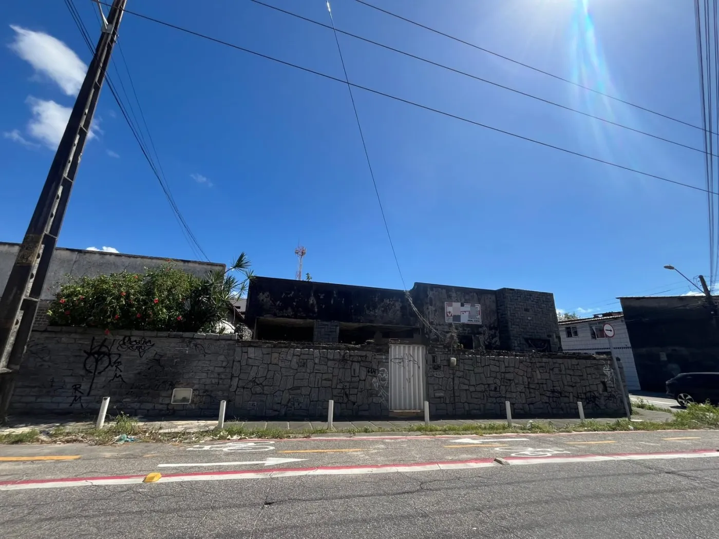Foto do imóvel Casa para Venda em Fortaleza, Parquelândia, 4 dormitórios, 2 suítes, 3 banheiros, 2 vagas em Rua Érico Mota, 614 - Parquelândia, Fortaleza - CE