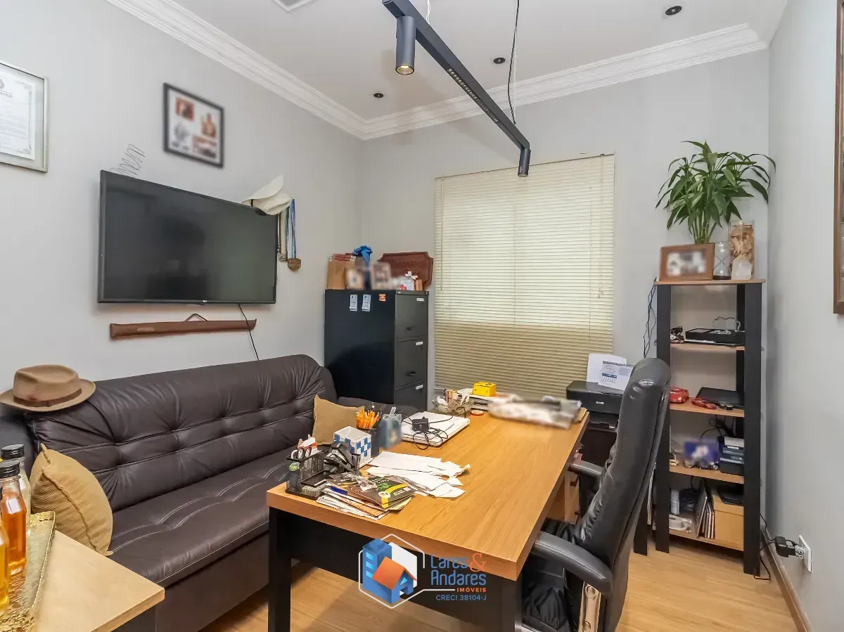 Imagem Sobrado para venda em Jaraguá com 3 quartos, sendo 3 suítes, 335m²
