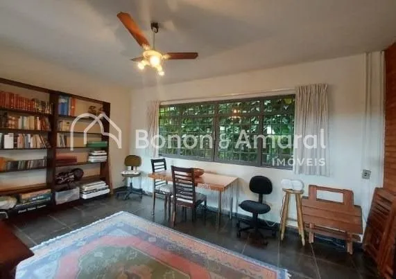 Imagem Casa com 4 Quartos e 3 banheiros à Venda, 481 m