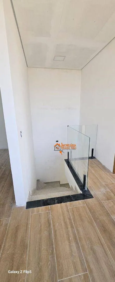 Imagem Sobrado com 3 dormitórios à venda, 112 m² por R$ 845.000,00 - Terra Preta - Mairiporã/SP