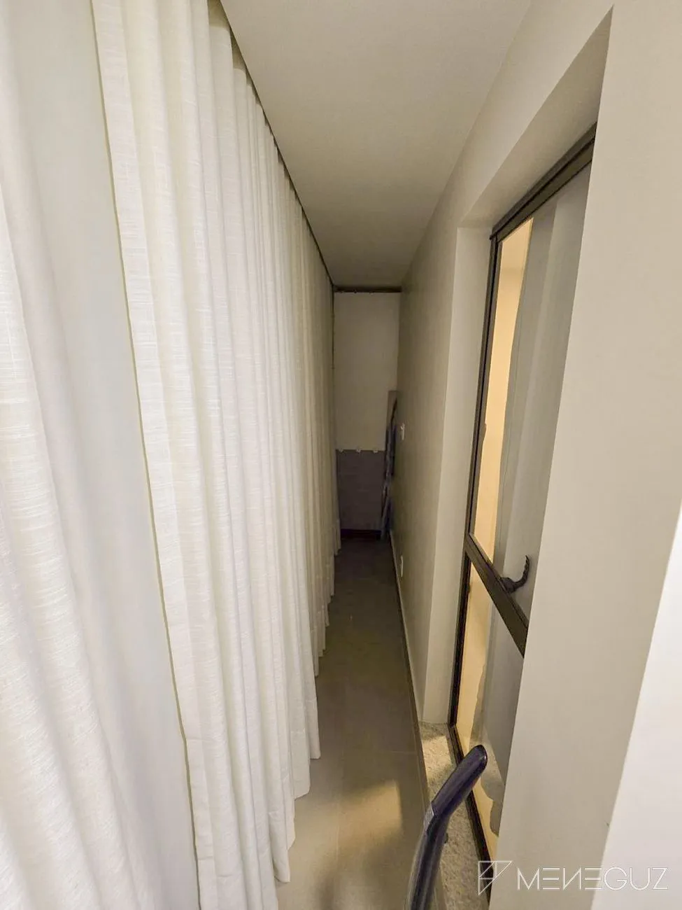Imagem Apto 2 quartos na orla da Praia do Morro, prédio novo, lazer completo na cobertura