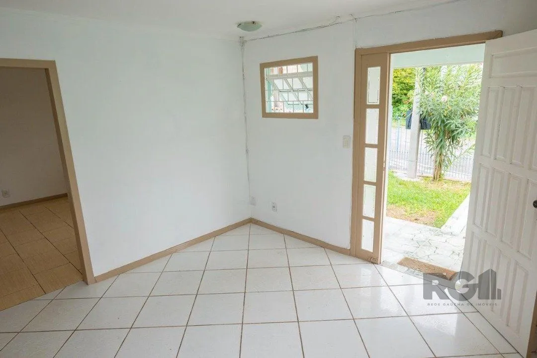 Imagem Casa para Venda com 6 dormitórios e 4 vagas no bairro Espirito Santo