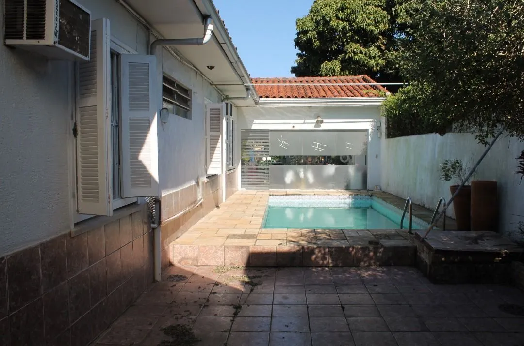 Imagem Casa para Venda - 221m², 3 dormitórios, sendo 1 suites, 4 vagas - Tristeza