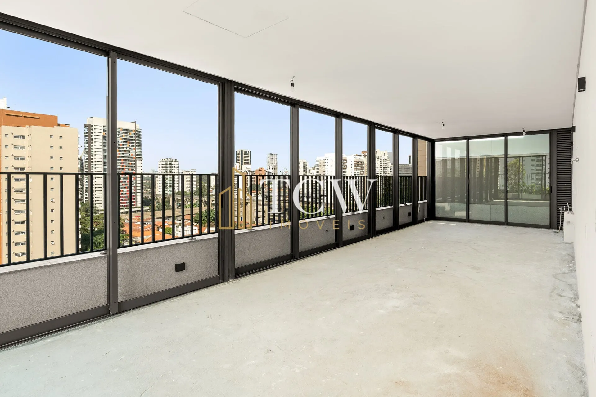 Imagem Cobertura Duplex à Venda no Brooklin | 2 Suítes | 170 m² | Rooftop de 60 m² | 2 Vagas | São Paulo/SP