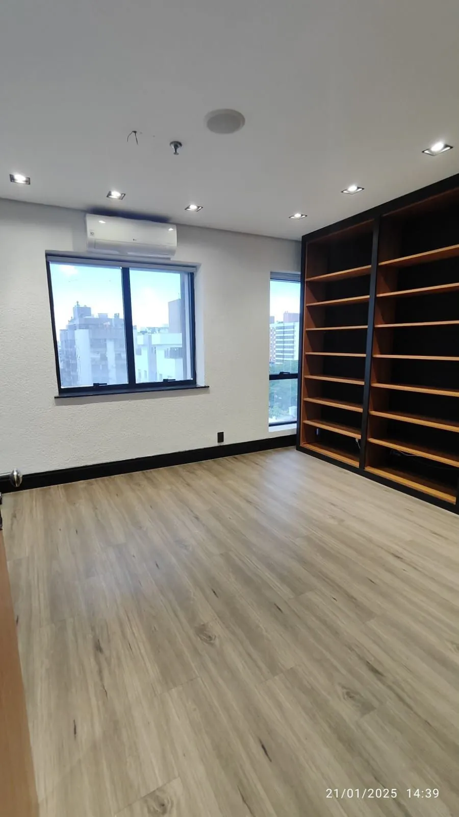 Imagem Duas salas comerciais unificadas -Bairro Menino Deus