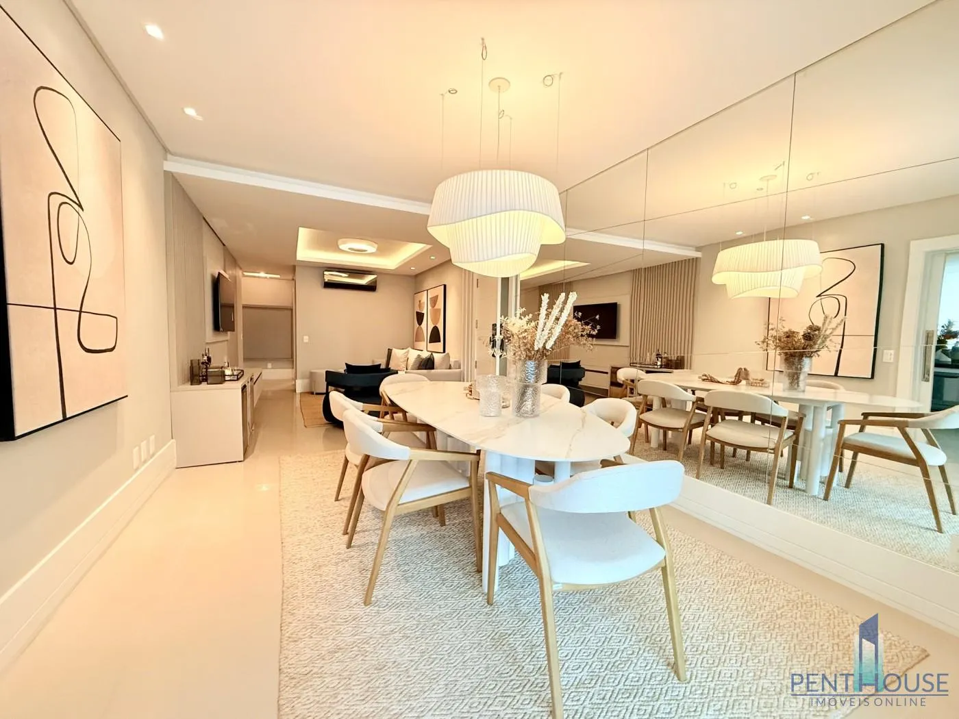 Imagem Apartamento Quadra Mar para Venda em Balneário Camboriú, CENTRO, 3 dormitórios, 3 suítes, 4 banheiros, 4 vagas