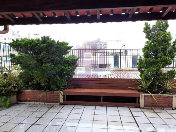 Imagem Cobertura Duplex. Enseada, localizada a uma quadra da Praia.