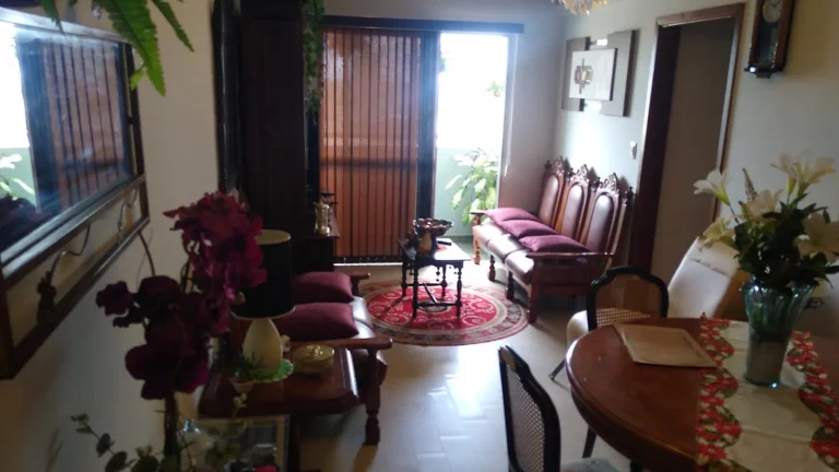 Imagem Ótimo apartamento no centro com 3 quartos, sala 2 ambientes com sacada, cozinha planejada, 1 vaga d...