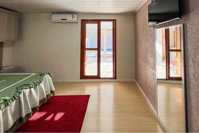 Imagem Casa para venda no bairro Guajuviras em Canoas