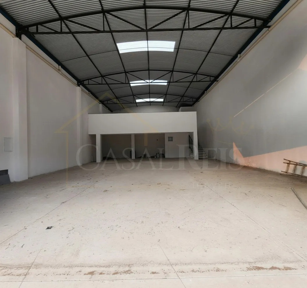 Imagem Comercial 306 m² à venda em Jardim Doutor Ottoni, Poços de Caldas