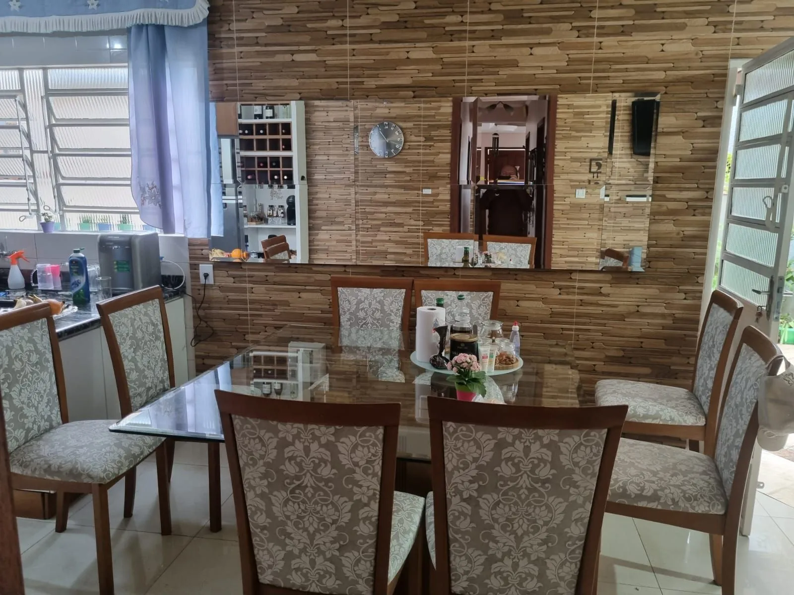 Imagem Casa com 3 Dormitórios, 1 Suíte, Área Gourmet e Estrutura para 2º Piso - Bairro Residencial, Próximo ao Centro de Alvorada.