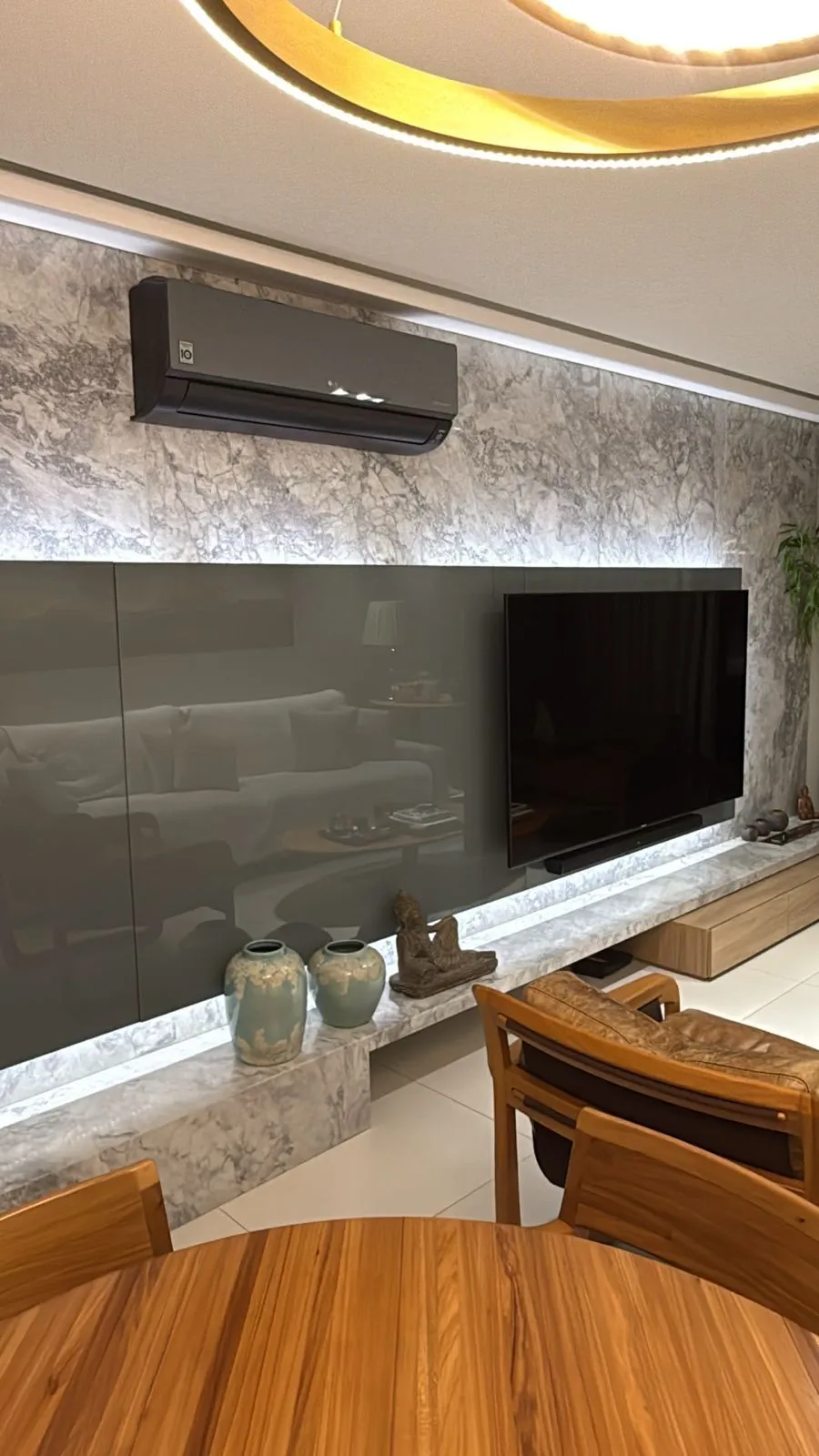 Imagem **Apartamento de 3 Quartos com 2 Suítes e 2 Vagas de Garagem na Tristeza, Porto Alegre, RS**