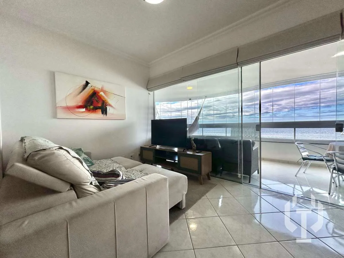 Imagem APARTAMENTO FRENTE MAR COM 03 DORMITÓRIOS PRONTO PARA MORAR - PÉ NA AREIA
