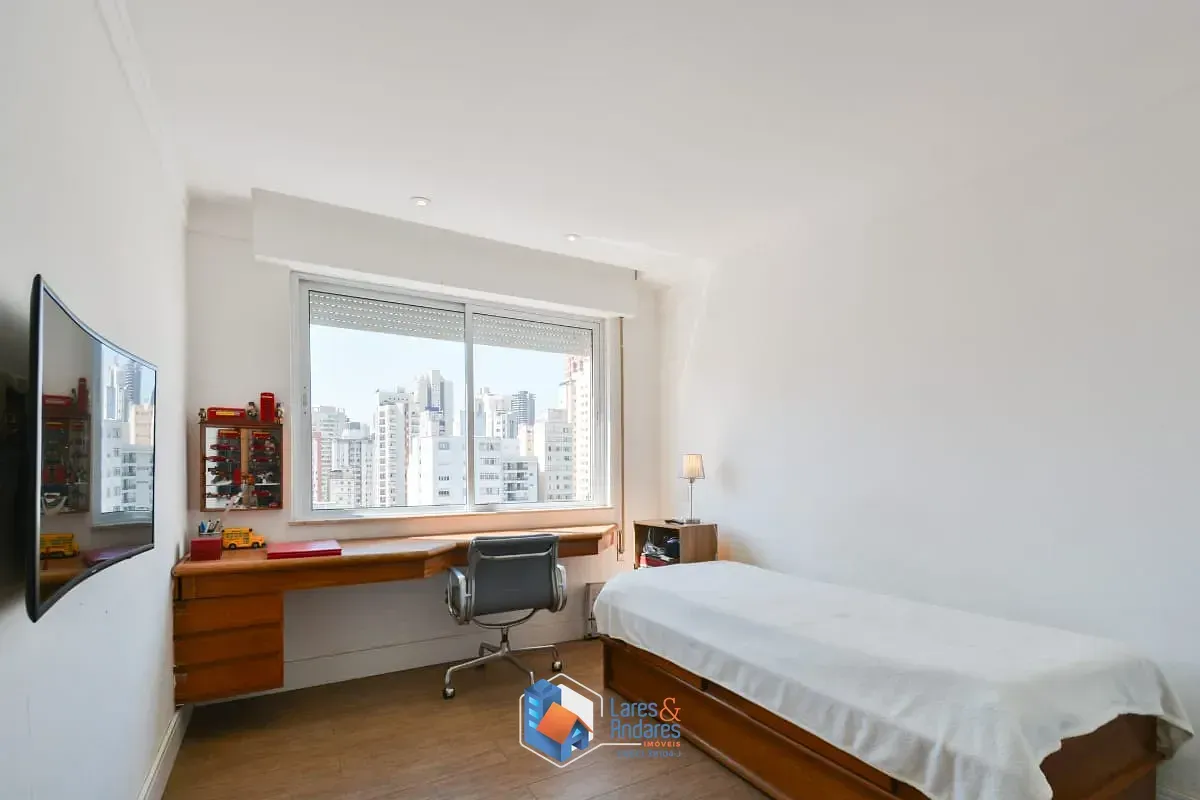 Imagem Apartamento para venda em Pinheiros com 3 quartos, sendo 1 suíte, 157m²