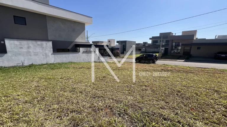 Imagem Terreno à Venda 250m² Leve aclive Pronto para construir - Bairro Floresta