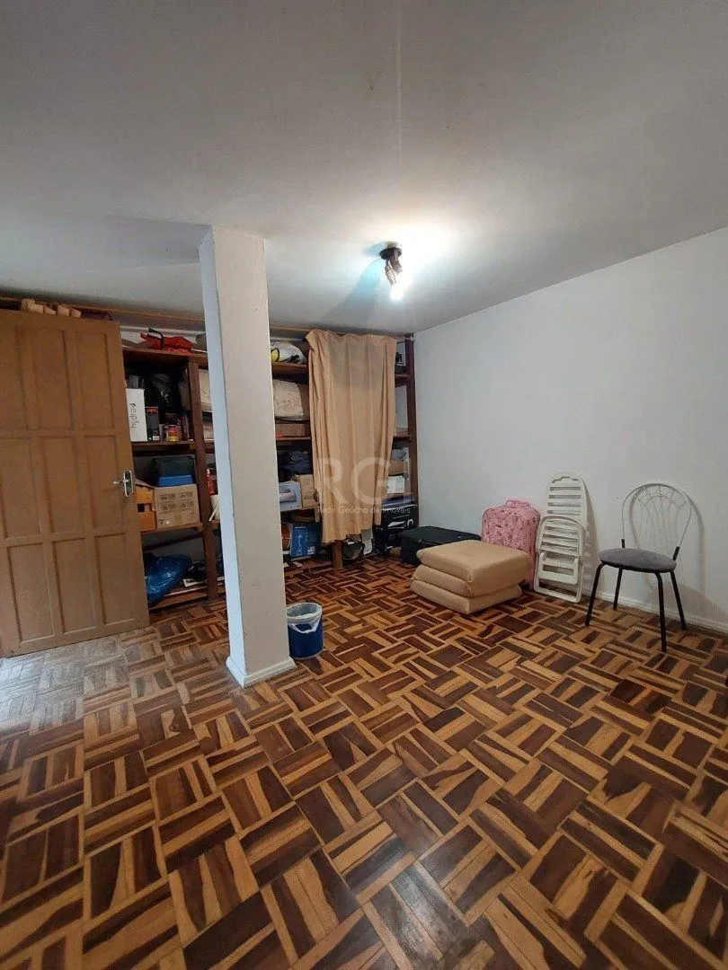 Imagem Casa para Venda - 184m², 3 dormitórios, sendo 1 suites, 4 vagas - Cristal
