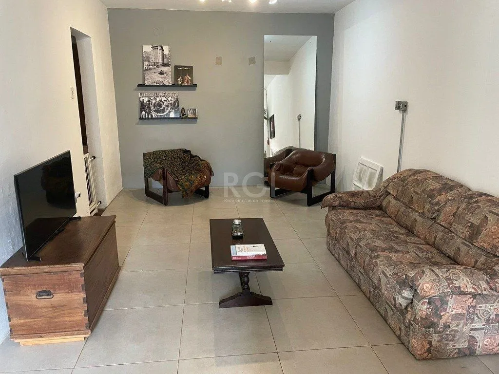 Imagem Casa para Venda - 260m², 3 dormitórios, sendo 2 suites, 2 vagas - Nonoai