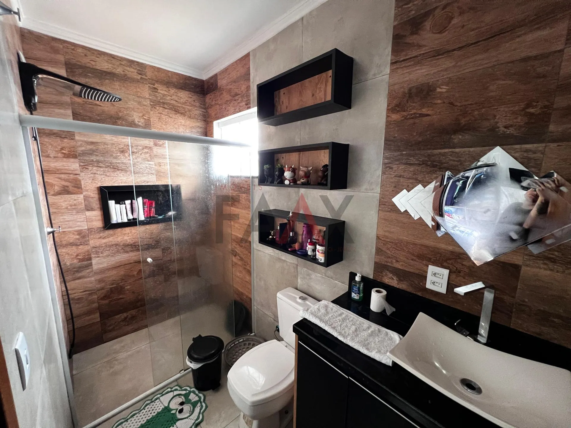Imagem Excelente Casa de Alto Padrão no Bairro Vila Romana, com 4 Quartos sendo 1 suíte
